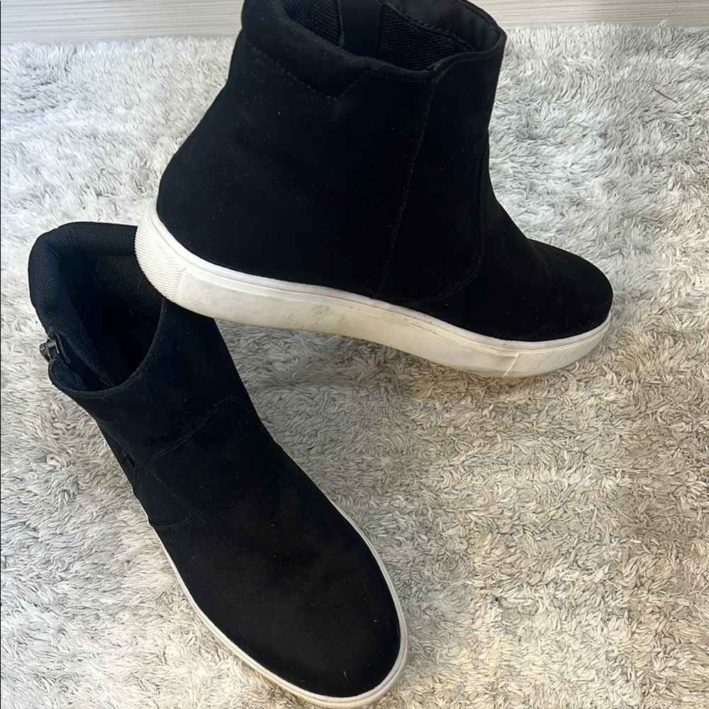 Izod Black Sneakers Slip-On Ankle Height